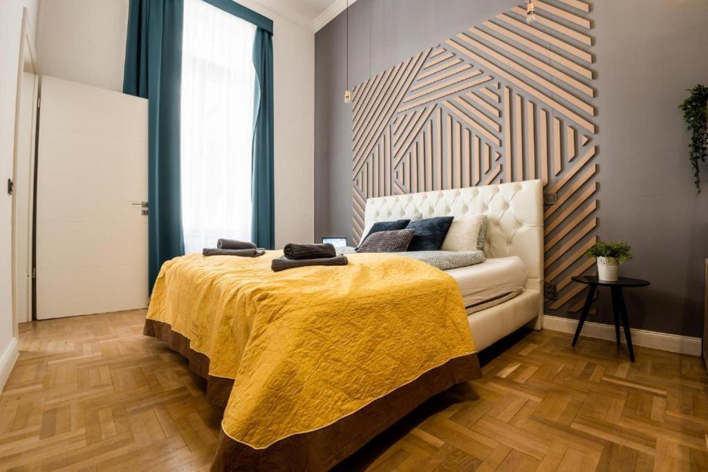 Deluxe Quentin Next To The Fashion Street Apartamento Budapest